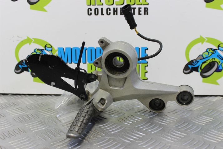Ducati Monster 1100 Evo Footrest Hanger Right Front 2012 2013 M1100 B082