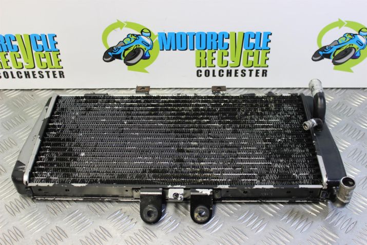 Triumph Daytona T595 Radiator Genuine 1997 1998 T 595 B102