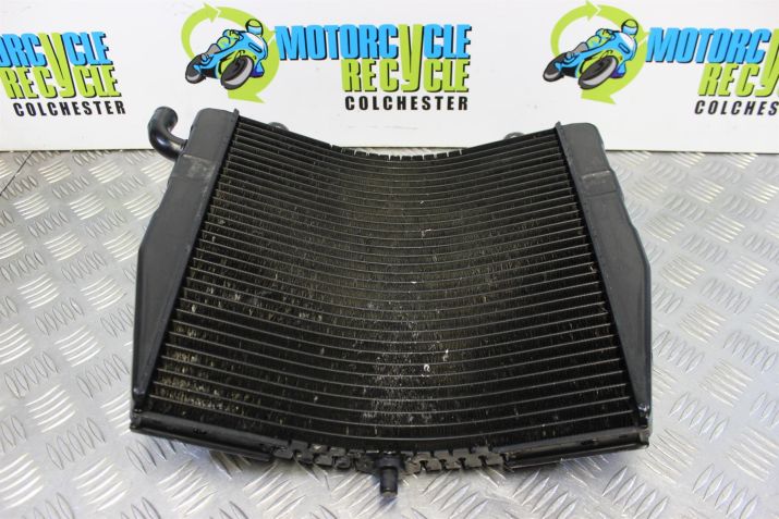 Suzuki RF 900 Radiator RF900R RF900 1994 to 1999 B060