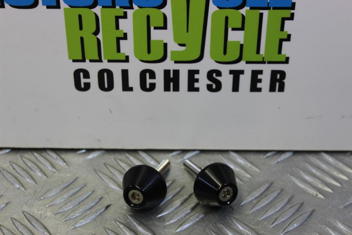 Triumph Street Triple 675 Bar End Weights with Screws 2013 to 2016 B049