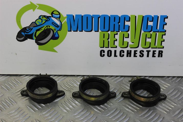 Triumph Speed Triple 1050 Inlet Stubs Rubbers 2005 to 2007 B056