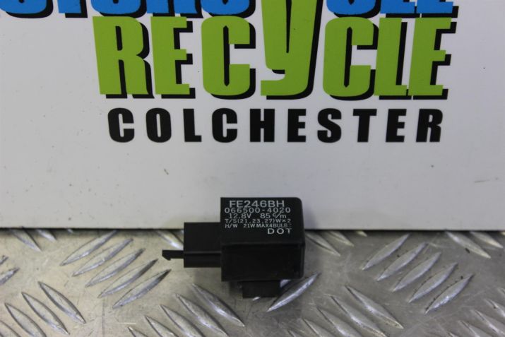 Yamaha R6 Relay Indicator FE246BH 5EB YZF-R6 1999 to 2002 B069