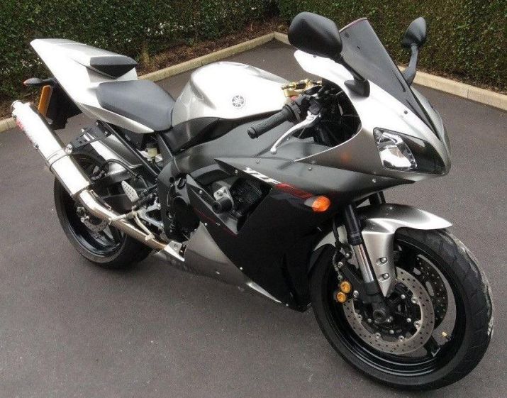 Yamaha R1 YZF1000 YZF R1 5PW 2003 Right Side Fairing Panel damage