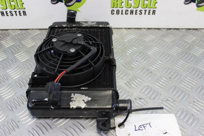 Aprilia RSV 1000 Mille Radiator Left with Fan 2001 2002 RSV1000 B047