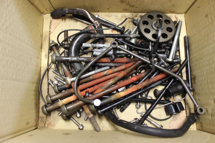 Triumph Thunderbird Sport 900 Fixings Engine 1997 to 2004 B101