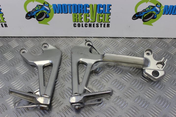Honda VFR 800 Footrest Hangers Rear Pillion 1998 to 2001 VFR800 VFR800F B050