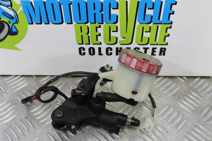 Aprilia RSV 1000 Mille Brake Master Cylinder Front 2001 2002 RSV1000 B047