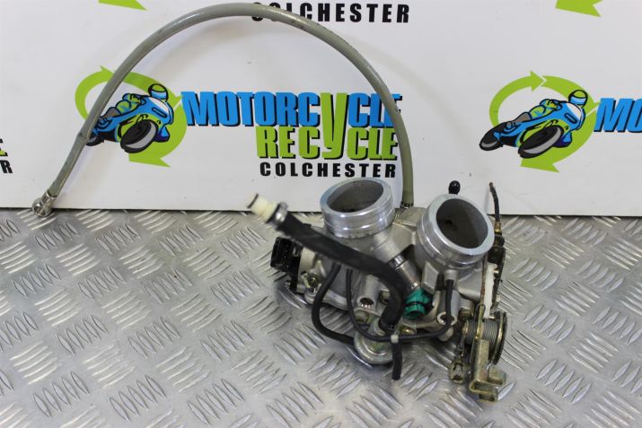 Aprilia RSV 1000 Mille Throttle Bodies Complete 2001 2002 RSV1000 B047