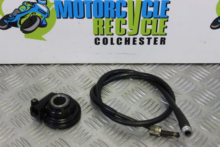 Suzuki GSF 1200 Bandit Speedo Drive with Cable 1997 to 2000 Mk1 GSF1200 B058