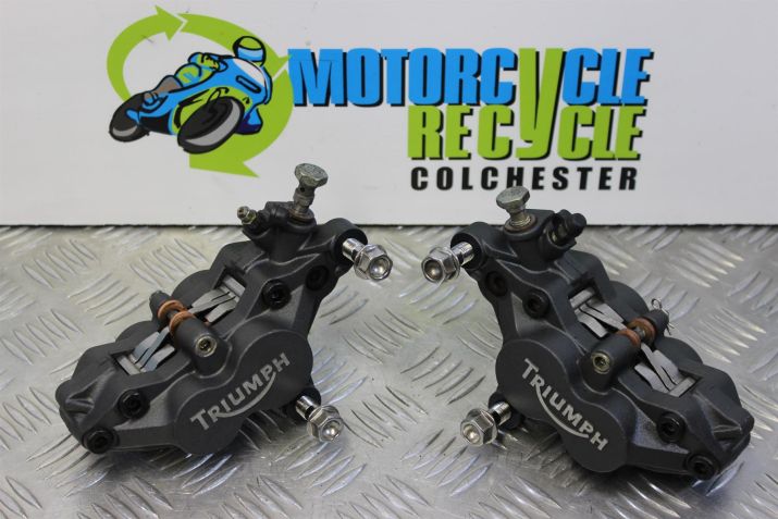 Triumph Daytona T595 Brake Calipers Front 1997 1998 T 595 B102