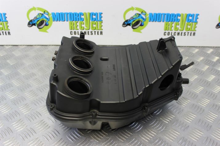 Triumph Speed Triple 1050 Airbox Air Filter Housing 2005 to 2007 B056