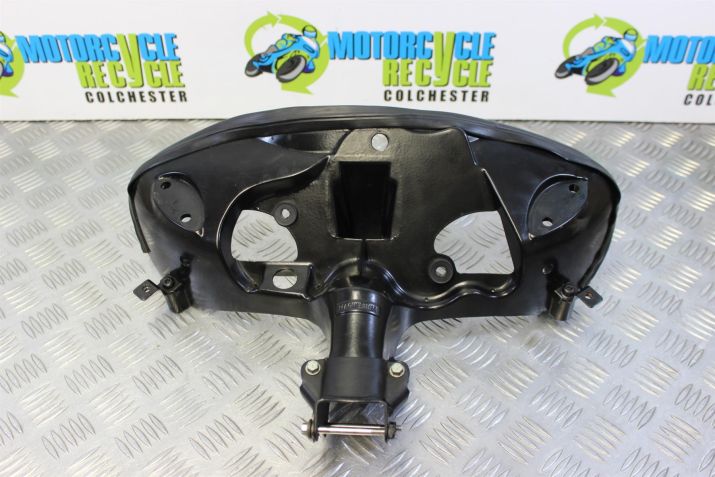 Triumph Daytona T595 Headlight Mount Front Bracket 1997 1998 T 595 B102