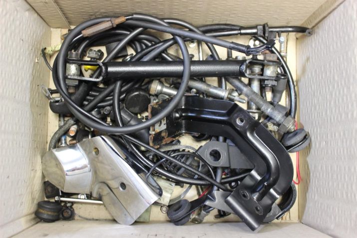 Triumph Legend TT Fixings Various 1998 to 2001 900 B052