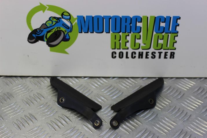 Triumph Street Triple 675 Panels Fork Guard 2013 to 2016 B049