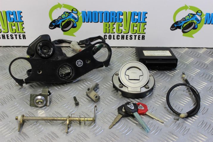 Yamaha R1 5VY Lock Set Locks Top Yoke Keys YZF-R1 2004 to 2006 YZF 1000 B097