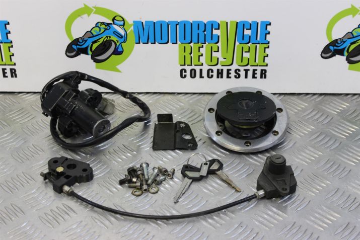 Kawasaki ZX 9 R Lock Set Locks Keys ZX9R Ninja 1998 1999 C1 C2 B103