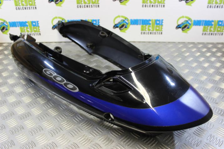 Suzuki GSX 600 F Panel Rear Tail Seat Unit GSXF 2001 to 2006 GSX600F B071