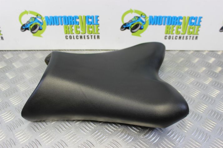 Yamaha FZ8 Fazer Seat Front Riders 2010 to 2015 FZ8S FZ8N B051