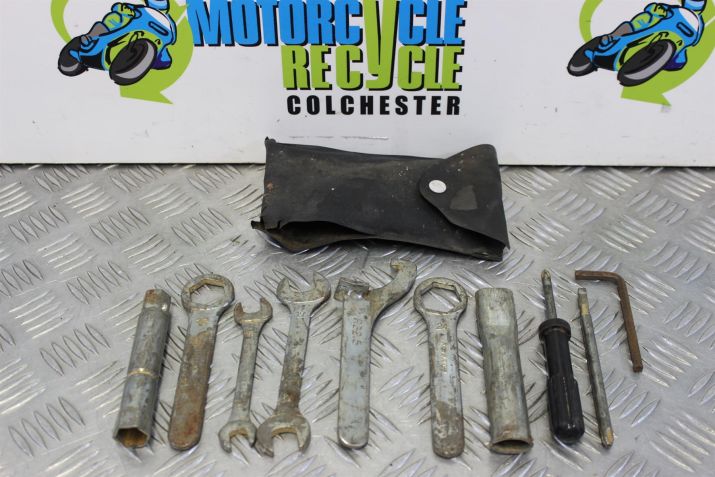 Suzuki GSF 650 Bandit Tool Kit with Bag 2005 2006 GSF650 B066