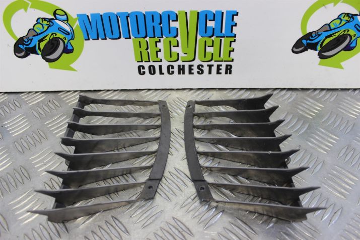 Honda VFR 750 F Panels Fairing Grills Left Right 1994 to 1997 VFR750 VFR750F B105