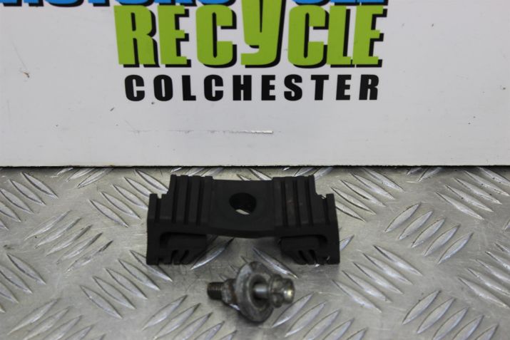 Honda CBR 900 RR Fuel Tank Rubber Fireblade RRW 1998 1999 CBR900 B053