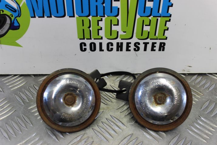 Yamaha XJR 1300 Horns Pair Set Hooters 1999 to 2003 XJR1300 B048