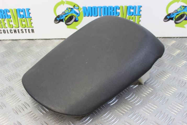 Kawasaki ZX 9 R Seat Rear Pillion ZX9R Ninja 1998 1999 C1 C2 B103