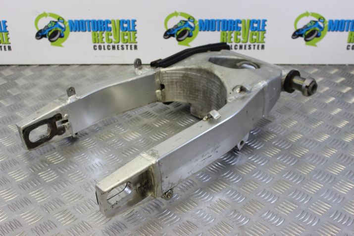 Suzuki GSXR 600 SRAD Swingarm Rear 1997 to 2000 GSXR600 GSX-R B064