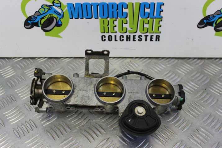 Triumph Speed Triple 955 Throttle Bodies 2002 to 2004 955i B054