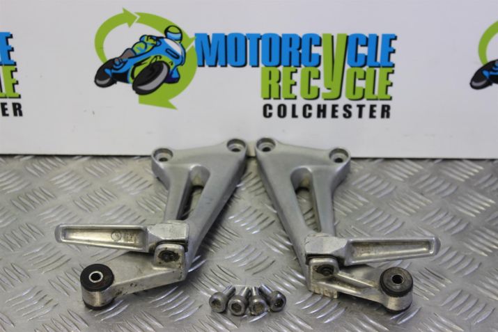 Honda VTR 1000 F Footrest Hangers Rear Pillion Firestorm 1997 to 2000 B062