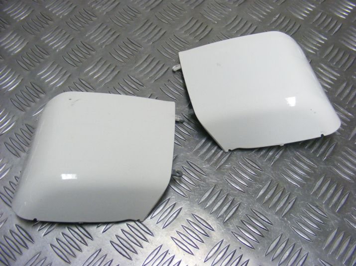 Vespa S125 S 125 IE 2010 07-15 Front Storage Pockets White #598