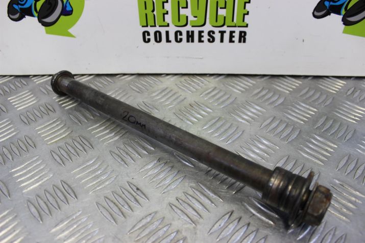 Honda CBR 900 RR Wheel Spindle Rear Fireblade RRW 1998 1999 CBR900 B053