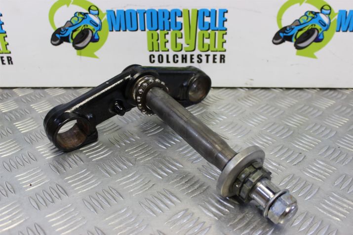 Yamaha XJR 1300 Bottom Yoke Clamp 1999 to 2003 XJR1300 B048