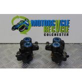 Yamaha R6 Brake Calipers Front Blue Spot 5EB YZF-R6 1999 to 2002 B069