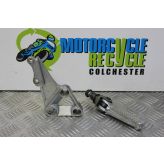 Suzuki GSXR 600 SRAD Footrest with Hanger Front Right 1997 to 2000 GSXR600 B064